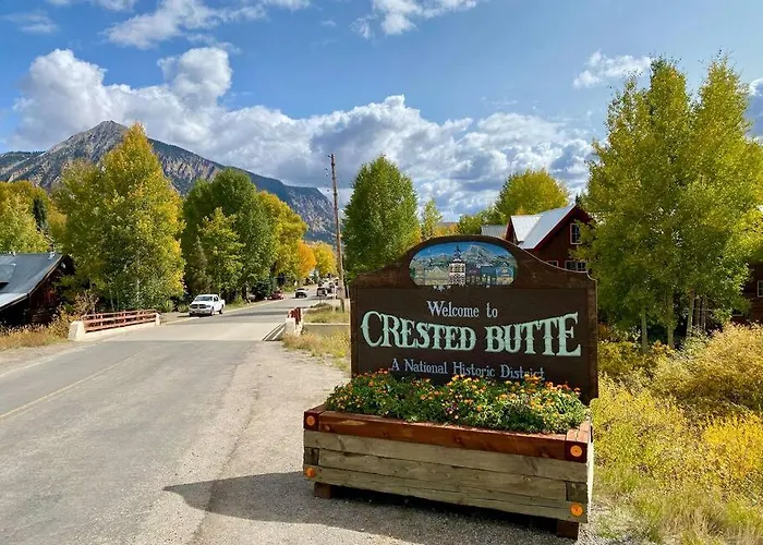 Mt Cb Base Ski In-Out With King Bed, Hot Tub, Pool & Kitchen & No Resort Fee!
