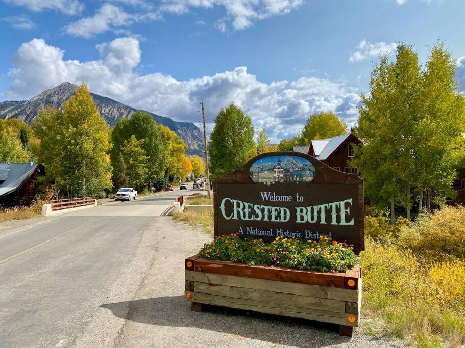 Mt Cb Base In-out With King Bed, Hot Tub, Pool & Kitchen & No Fee! *