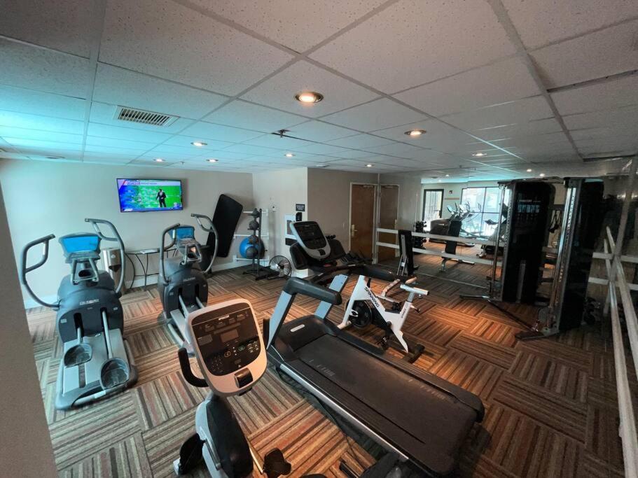 Apartamento Mt Cb Base In-out With King Bed, Hot Tub, Pool & Kitchen & No Fee! Crested Butte
