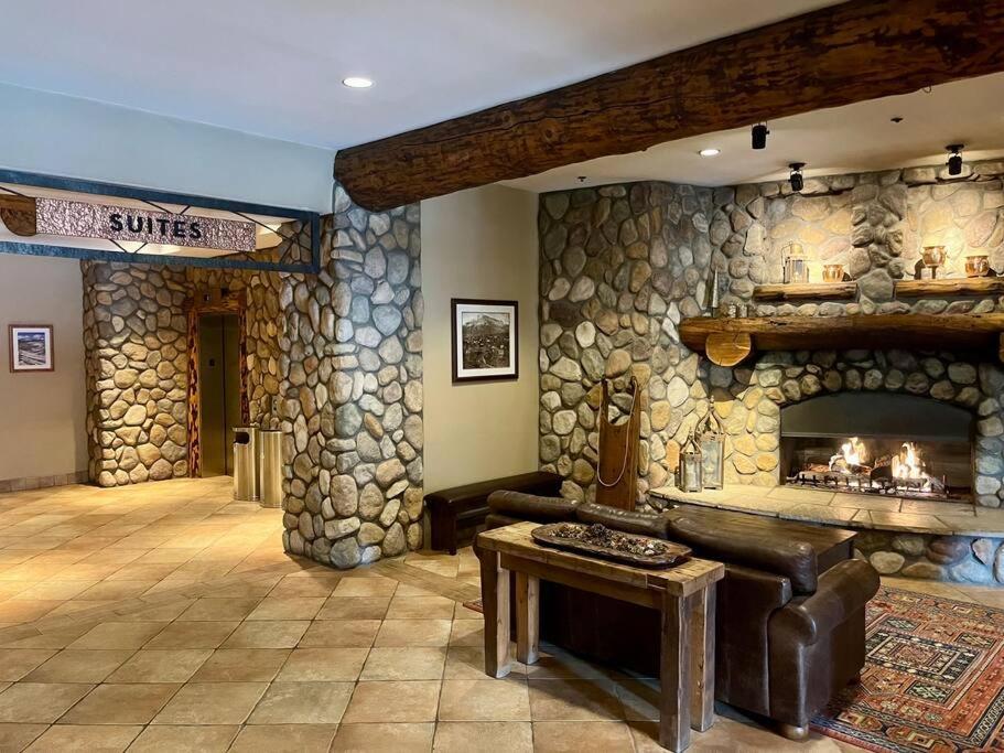 Mt Cb Base In-out With King Bed, Hot Tub, Pool & Kitchen & No Fee! Apartamento Crested Butte